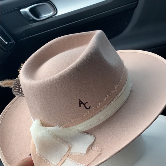 Custom women’s hat - Picture 2 of 2